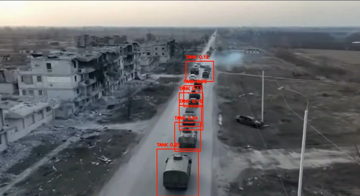 Gözcü İHA - YOLOv8 ile Gerçek Zamanlı Tank ve Zırhlı Araç Tespiti